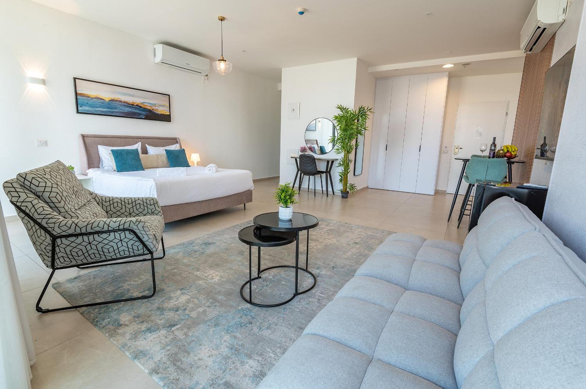 Hi-Yam Seaview Apartments & Suites - יש ממ"ד Bat Yam Exterior foto