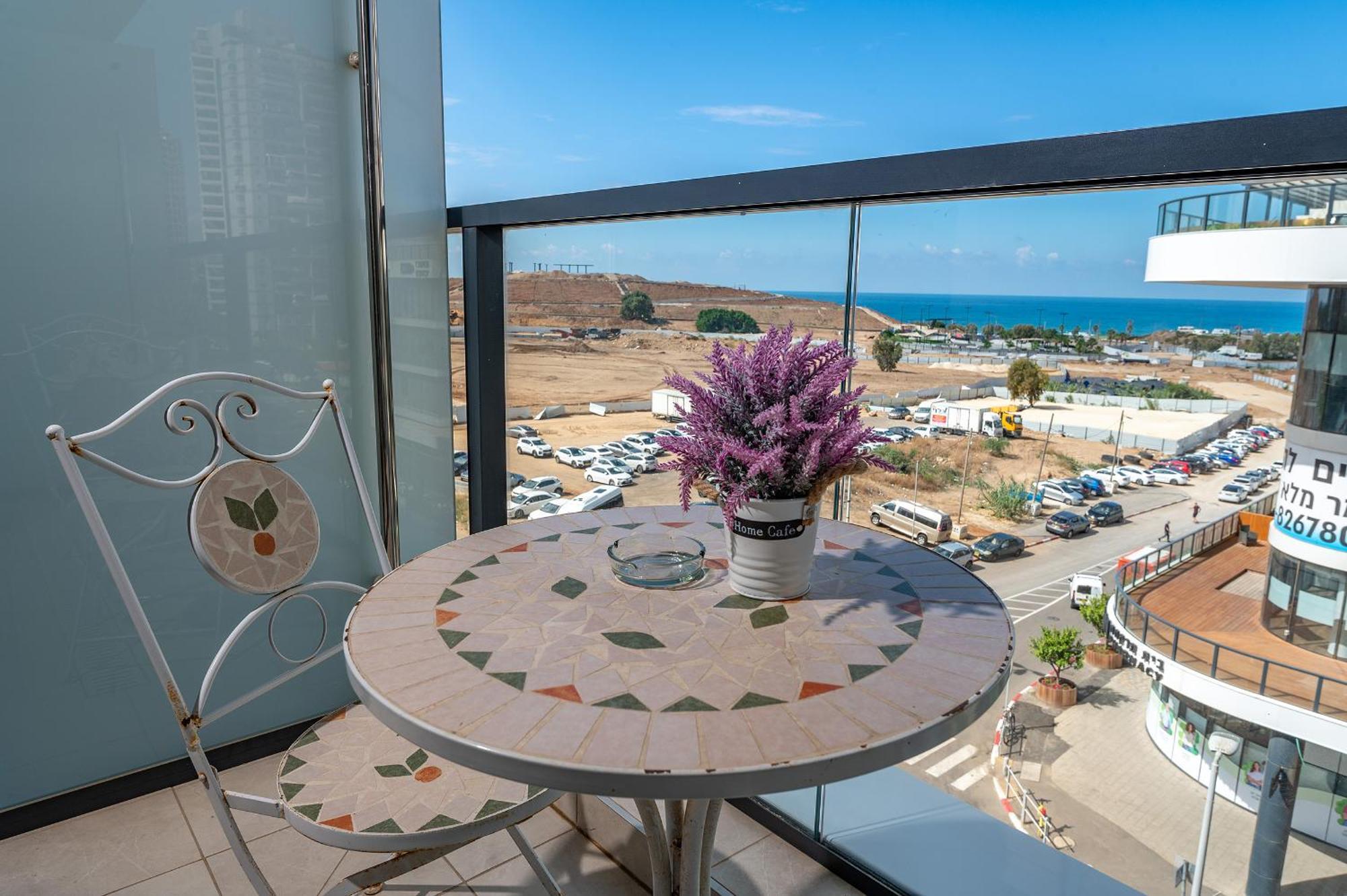Hi-Yam Seaview Apartments & Suites - יש ממ"ד Bat Yam Habitación foto