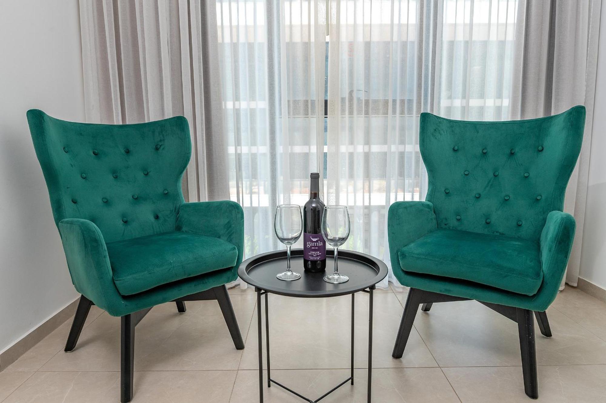 Hi-Yam Seaview Apartments & Suites - יש ממ"ד Bat Yam Habitación foto